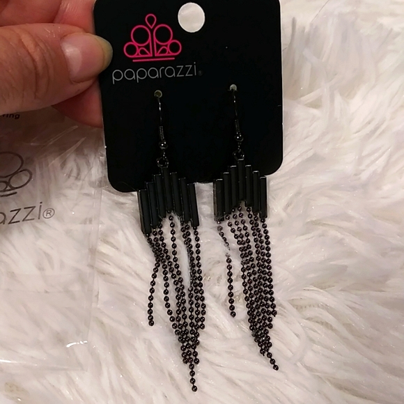 NWT Radically Retro gunmetal black fishhook back earrings - Picture 6 of 6